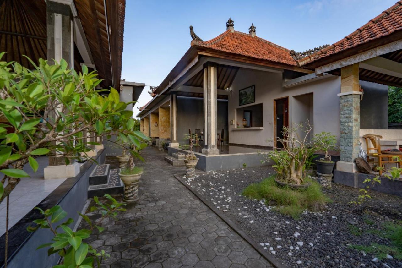 Villa Amari By Wizzela Batumadeg Exteriör bild